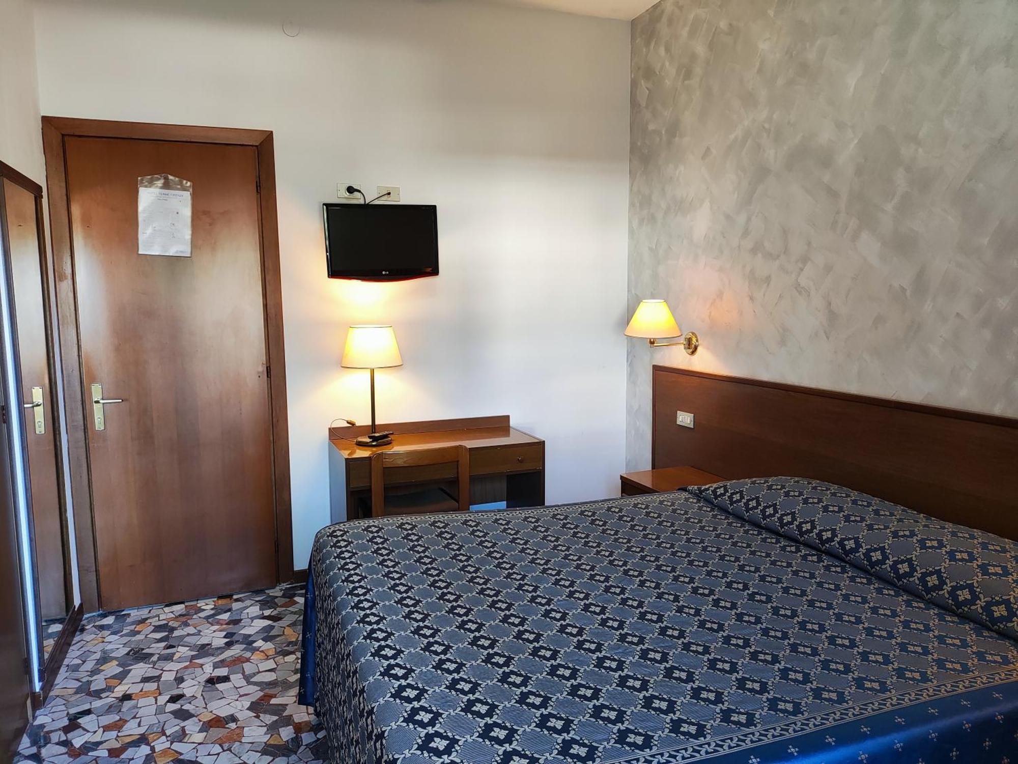 Hotel Firenze 3*